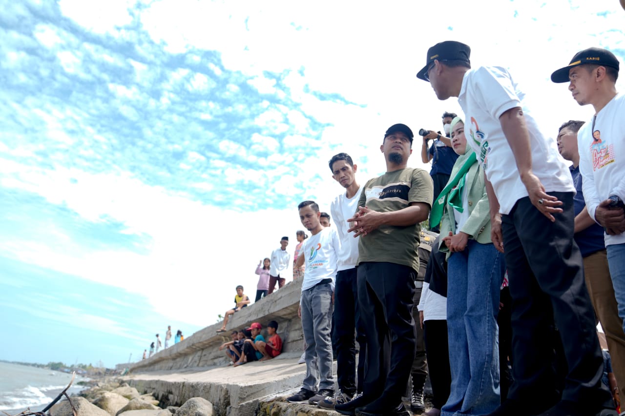 Atasi Abrasi di Takalar, Gubernur Kucurkan Bantuan Keuangan Rp15 M Untuk Pembangunan Tanggul, Warga Berterima Kasih